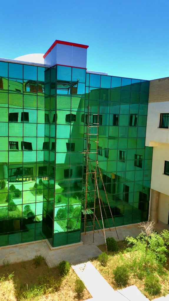 محوطه دانشگاه زنجان